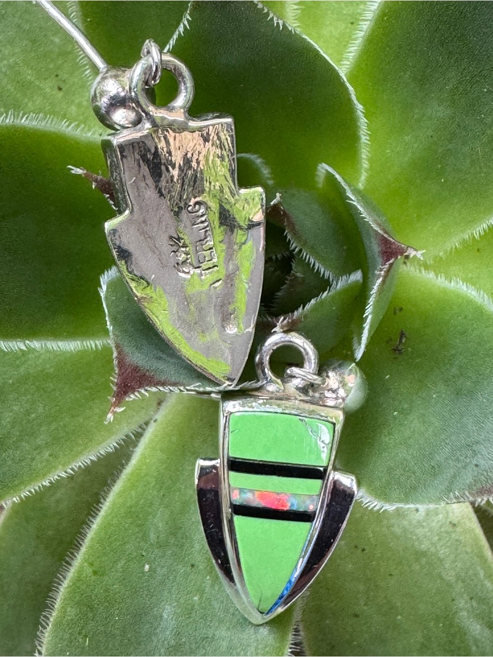 Navajo artist Ervin Hoskie Sterling Silver Gaspeite O… - Gem